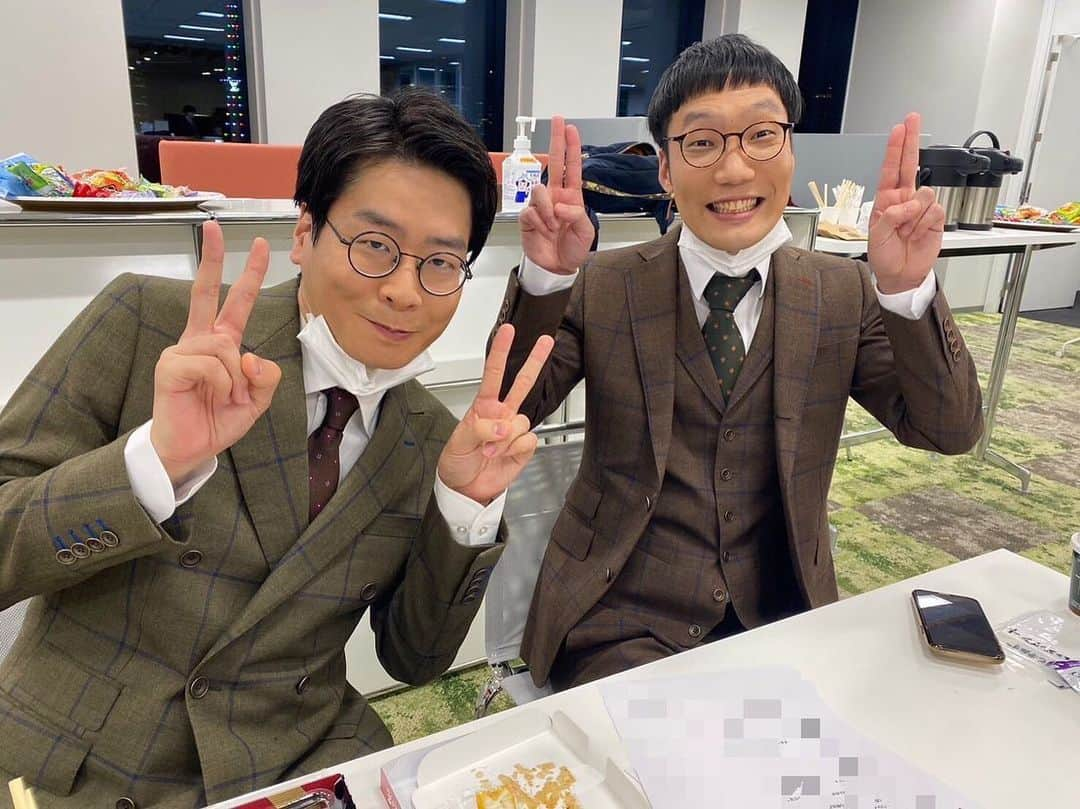 浦井のりひろさんのインスタグラム写真 - (浦井のりひろInstagram)「M-1グランプリ決勝進出しました！！呼ばれた時足が震えました。嬉しいです。 頑張ります！！  #m1グランプリ  #男性ブランコ #ロングコートダディさんも一緒 #男性ダディ #12月18日 #生放送ぜひご覧ください」12月1日 15時49分 - uraidanbura