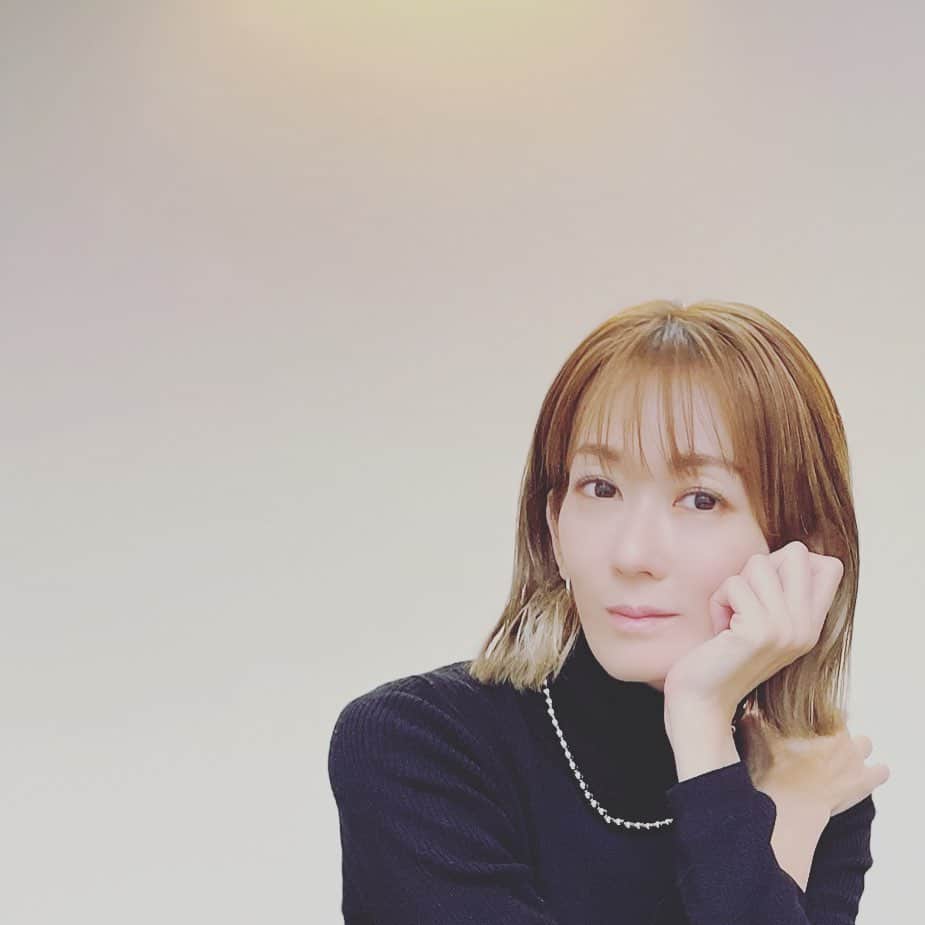 大河内奈々子さんのインスタグラム写真 - (大河内奈々子Instagram)「・ ・  12月5日１９時から　オンラインイベントに出演します🤭  好きを生かして働くことって？  そんなことを素敵な方達とお話しさせていただきます。  みなさんぜひご覧くださいね😊  ストーリーにリンクを貼りましたので　 そちらから　お申し込みください💛  #nanakoohkouchi #大河内奈々子 #オンラインイベント #働く人 #好きなお仕事」12月1日 18時57分 - nanakoohkouchi