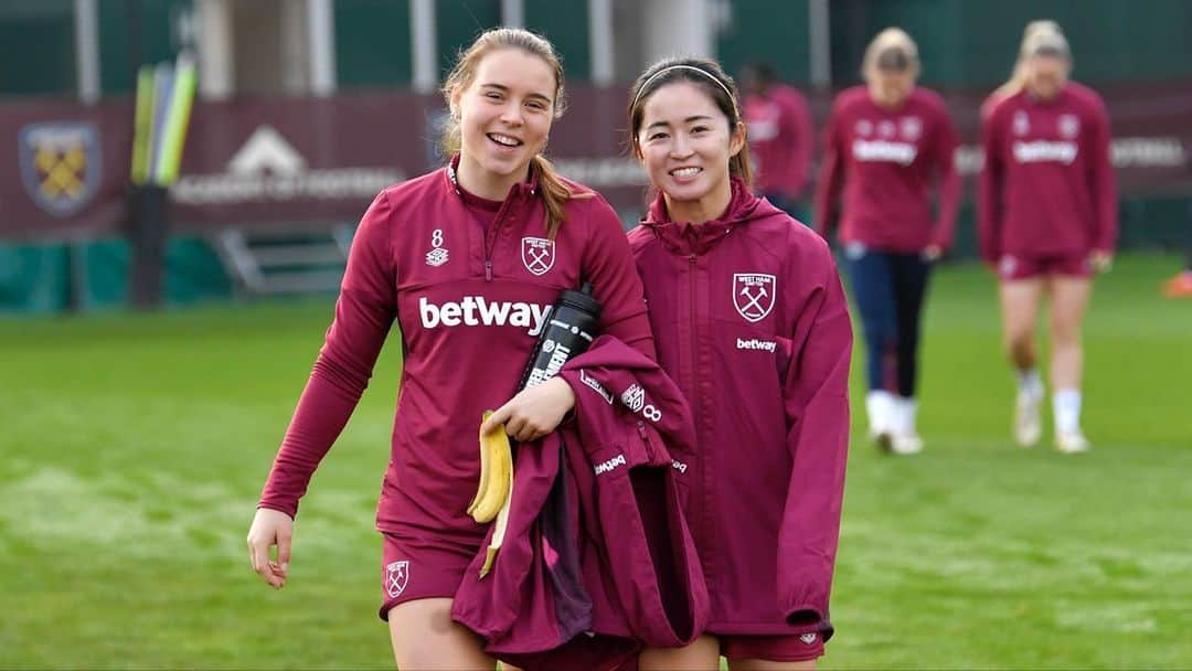 清水梨紗のインスタグラム：「. Training🔥🔥  #westham  #westhamwomen」