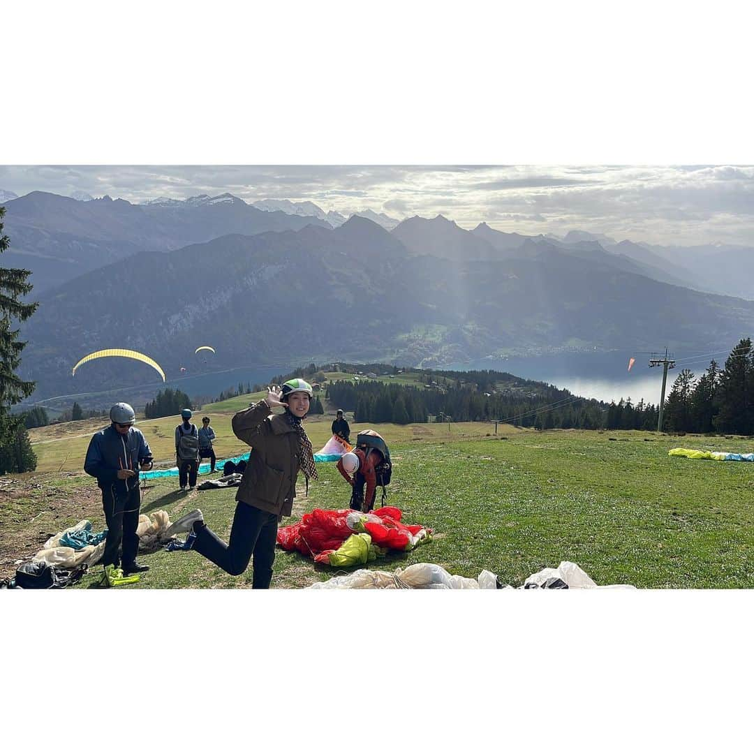 ジョン・ジェウンさんのインスタグラム写真 - (ジョン・ジェウンInstagram)「. Paragliding in interlaken.  Maybe the best experience of my life.🙉  #paraglidinginterlaken  #switzerland」12月1日 22時13分 - jaeeunchung__