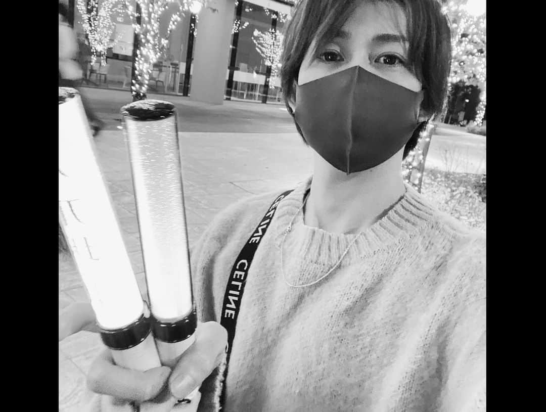 竹村仁志さんのインスタグラム写真 - (竹村仁志Instagram)「乃木坂46アンダーライブ 初日参戦‼︎ アンダラ初めてだったけど、こんなに良いとは… 1人1人の表情、歌、ダンス、トークをしっかり見られてスピード感のある内容だけどしっかりとしたパフォーマンスを見られる。 セトリも良かった ライブ最高！ 最後まで無事に駆け抜けられますように！ #乃木坂46  #アンダーライブ」12月1日 23時59分 - hitoshitakemura