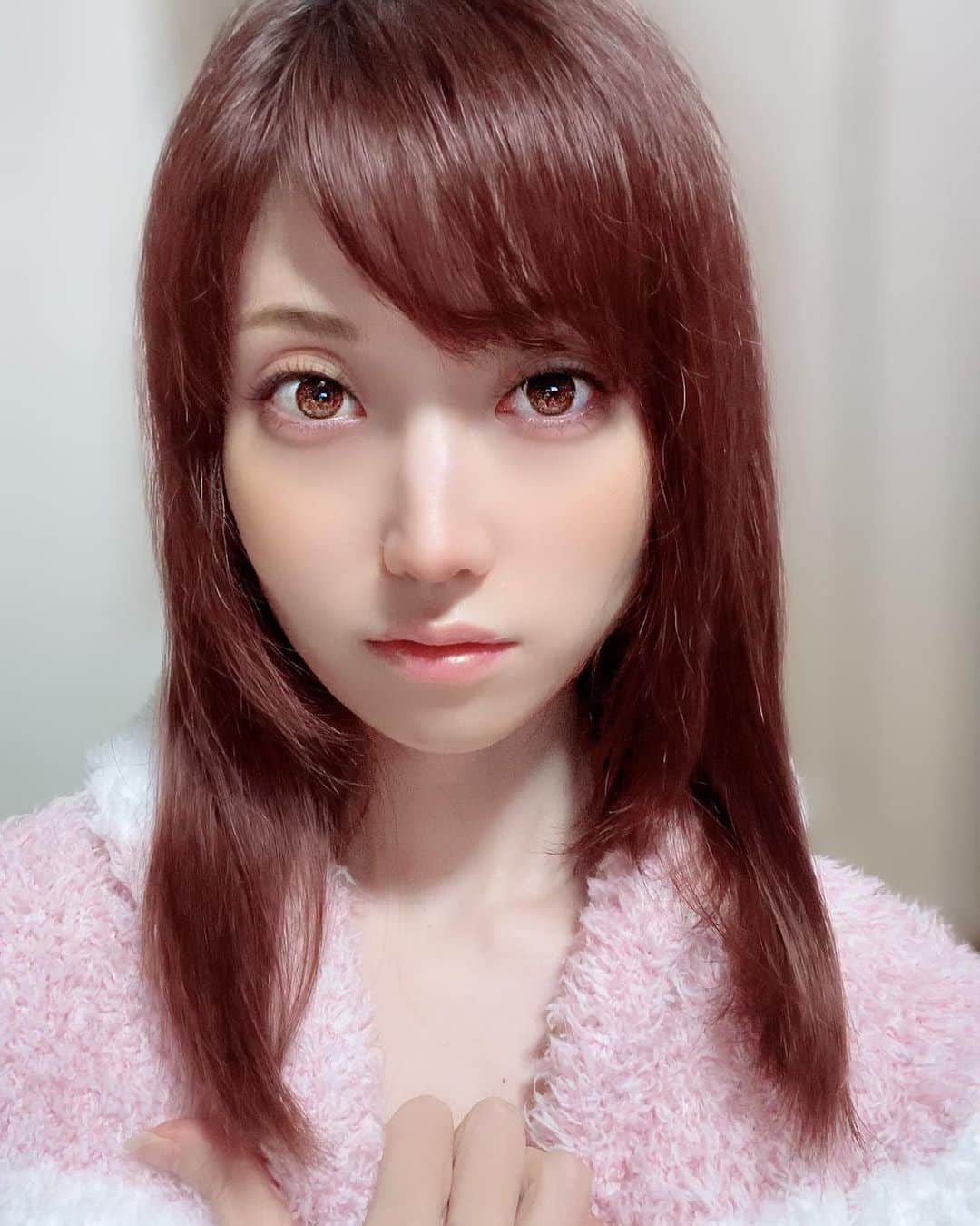 姫崎美桜のインスタグラム：「冬のルームウェアは上下と靴下  #ジェラートピケ です。  もこもこ無敵パワーー！！ #風呂上がり」