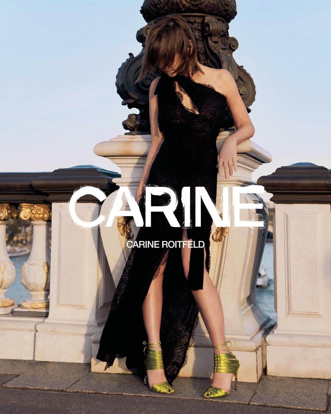 カリーヌ・ロワトフェルドのインスタグラム：「Carine for Christmas 🖤 The last and final part to our Carine @carineroitfeldparis campaign, back to my roots ✨」