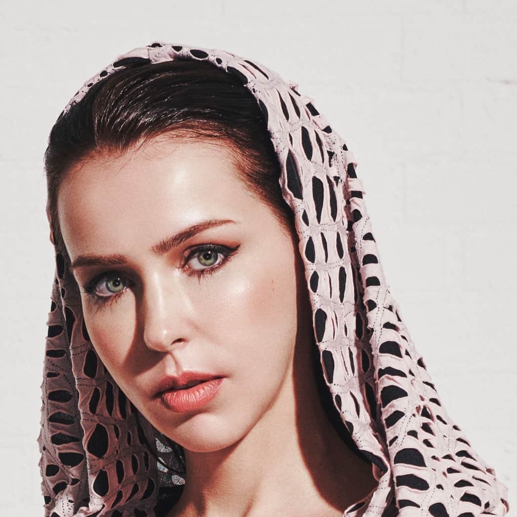 ジョルジオ・モロダーのインスタグラム：「I’m thrilled to present Stefanie Joosten’s debut album ‘Singing to the Sky’. I’m very proud of her! #StefanieJoosten #110industries #SingingToTheSky」