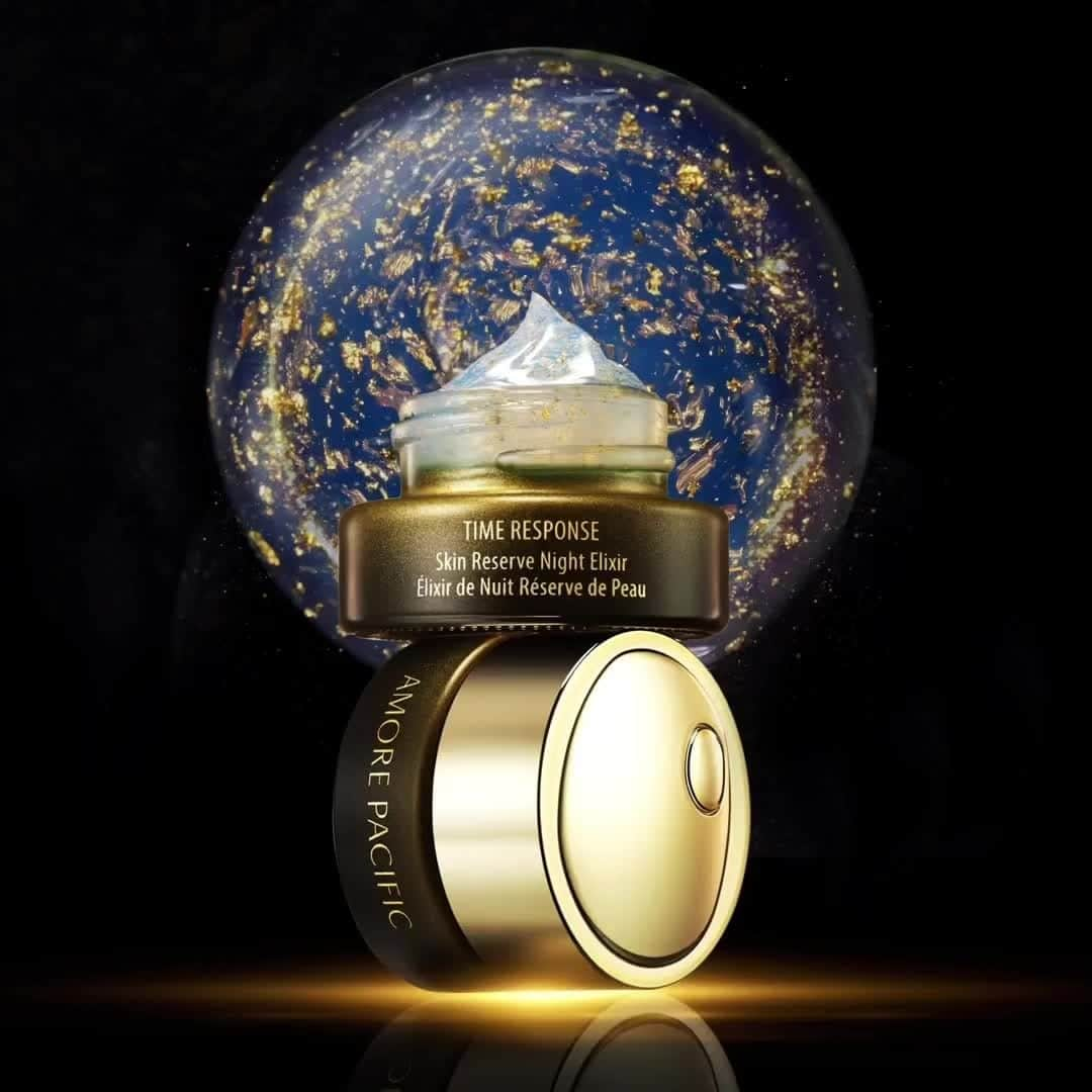 アモーレパシフィック USのインスタグラム：「The Magic of Night Elixir ✨   Our Time Response Skin Reserve Night Elixir is a 16-piece Treatment Set that helps skin appear smoother and more radiant overnight.   Apply half of one jar at night, gently massaging into skin to achieve the best results.   Experience now by clicking the link in bio」