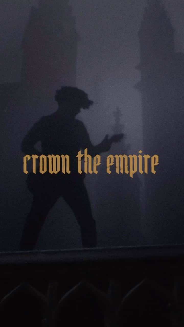 ブランドン・フーバーのインスタグラム：「New @crowntheempire single “Immortalize” out now 🙏🏻 Link in bio.」