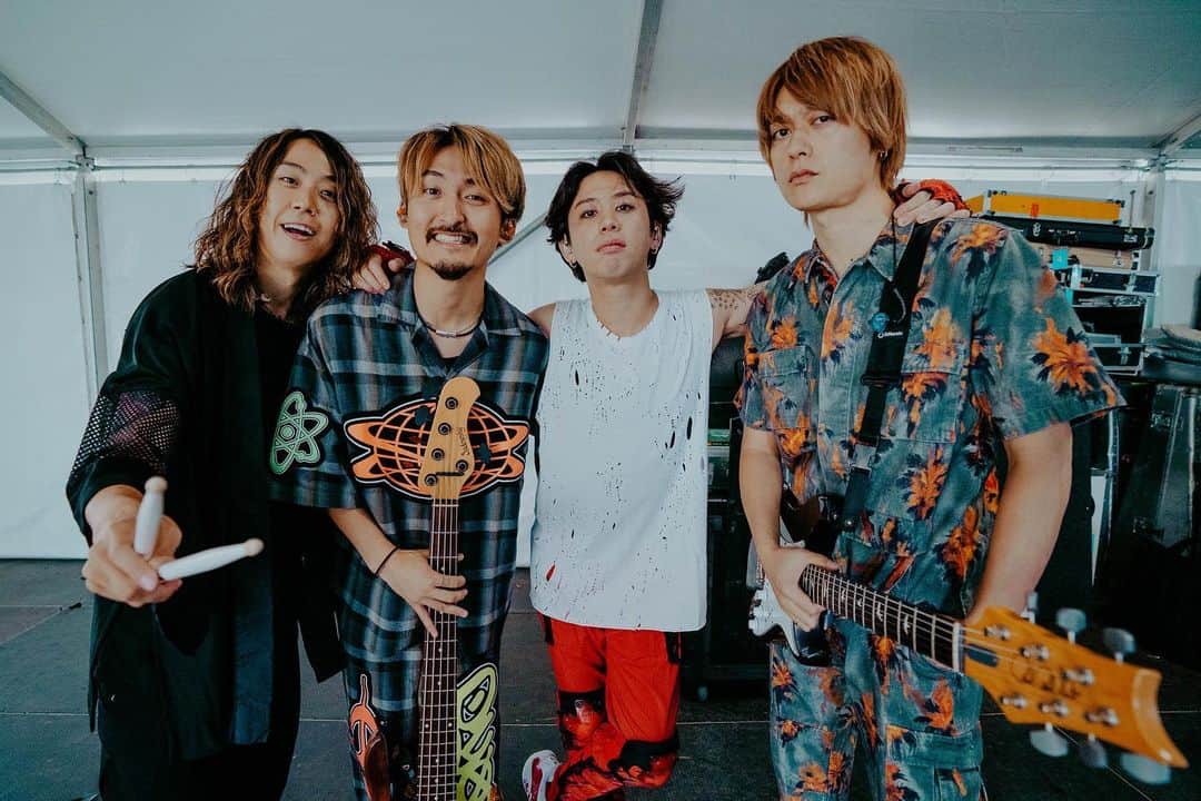 Taka のインスタグラム：「@jessdrews before the show✌️😚」