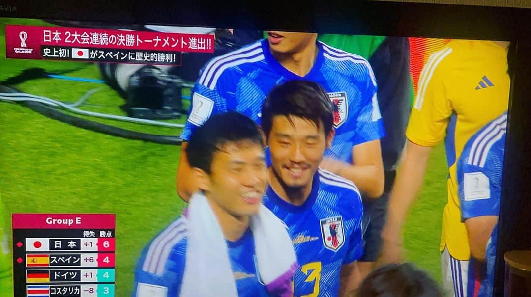 鈴木ゆまさんのインスタグラム写真 - (鈴木ゆまInstagram)「ありがとう日本🇯🇵🇯🇵🇯🇵  #japanfootball #ドーハの歓喜  #一瞬の奇跡は緻密な細部」12月2日 6時45分 - yumayuma728