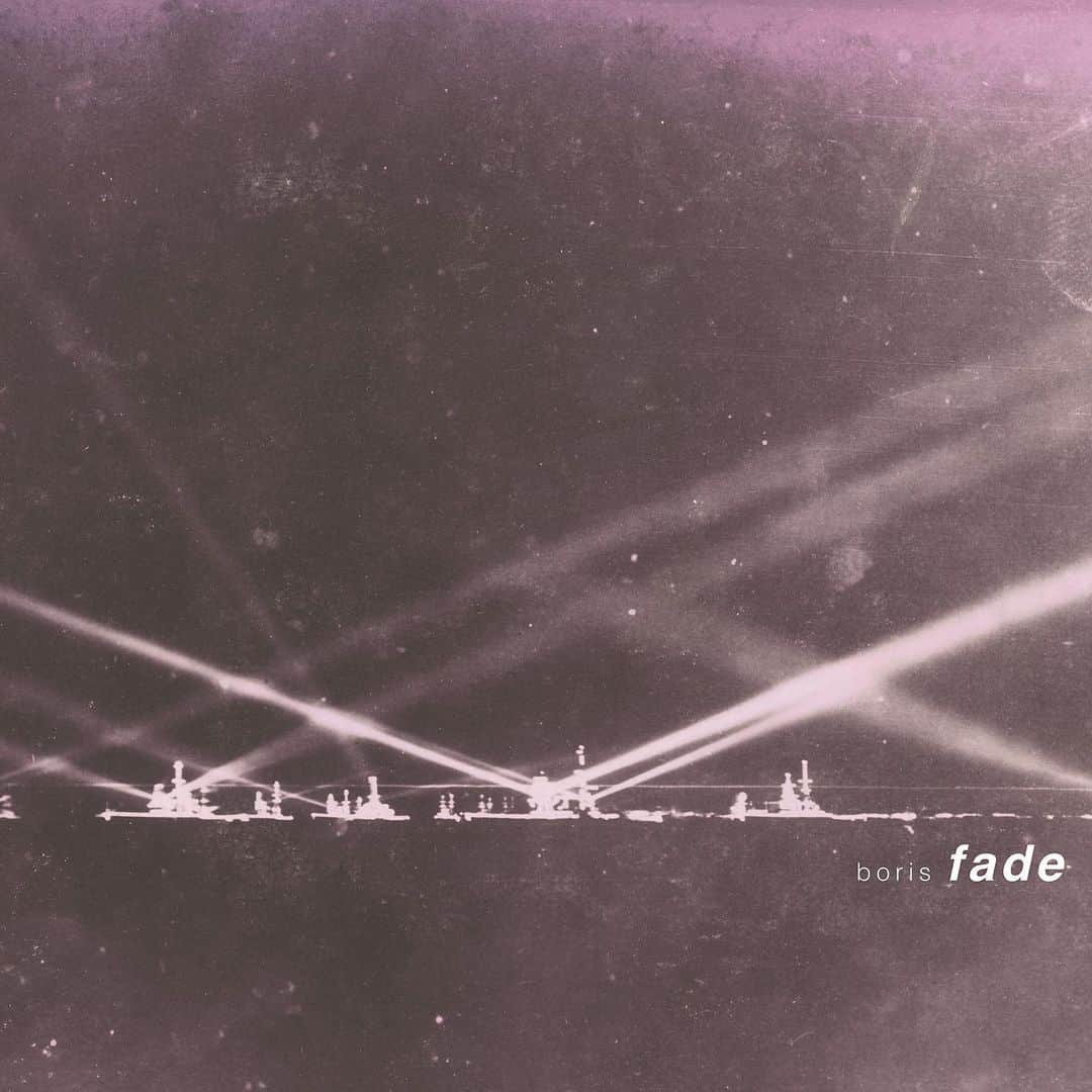 BORISさんのインスタグラム写真 - (BORISInstagram)「boris new album “fade” released  新作アルバム“fade”バンドキャンプにてリリース  30周年記念第三弾作、全曲試聴可  Linked in Highright “fade”  boris "fade" 序章　　　三叉路　15:19 第一章　　月光の入り江　-howling moon, melting sun- 14:21 第二章　　満ち草　03:52 第三章　　(汝、差し出された手を掴むべからず) 09:36 第四章　　マリンスノー　06:30 終章　　　a bao a qu -無限回廊- 14:36  あとがき　マリンスノーに埋もれて  fas-059  The 3rd album of Boris’s 30th anniversary year, “fade”, will initially be self-released through the band’s Bandcamp page on December 2, 2022.   2022 marks the 30th anniversary year of Boris, a year of upheaval as the first post-pandemic year. In this year, Boris put out the albums “W” and “Heavy Rocks (2022)” in succession, and for the first time in 3 years went on tour overseas, playing “rock-like” shows that garnered reactions from around the world exceeding those prior to the COVID-19 pandemic. This year was the year we realized that Boris, along with music culture itself, strives toward the future, having acquired new possibilities of heavy music. As the conclusion to these 30 years, “fade” will be released as the latest album under the moniker of boris (in lowercase letters). The wheels, road of rock and innovation that Boris maintains… This release is not bound by concepts of rock and music in general, but could rather be said to be a documentary of the world plunged into the chaotic age of Boris moving forward.   “Break into the present, post-pandemic era. Memories of the world wrapped in disorder and uncertainty already bring feelings of nostalgia. Every individual was cut off from society, but now have returned as one.  Among that disorder like a primitive scenery, did you have fear? Did you doze off? Or in an extreme state of mind, did you even feel some comfort in the solitude?  Among that disorder, did you make eye contact with yourself, or did you not experience such a moment?  Now, wrapped in a thunderous roar, your whole body will be caressed on the way to awakening.  Morning comes.”  Boris30周年アルバム第三弾『fade』  “ポスト・パンデミック時代に突入した現在。 既にノスタルジーすら感じるあの混沌と不安に包まれた世界の記憶。各個人が社会システムから切り離され、個に還元された。  原風景のようなあの混沌、それは恐怖であったか？微睡であったか？極限の精神状態はその孤独の中に心地よささえ感じなかったか？  混沌のなかで自分自身と目があった、そんな瞬間はなかったか？  今、轟音に包まれ全身を愛撫される目覚めの途中。  朝が来る。”」12月2日 17時00分 - borisdronevil