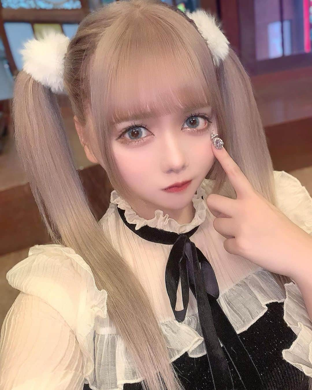 楠みゆうのインスタグラム：「🤍🖤」