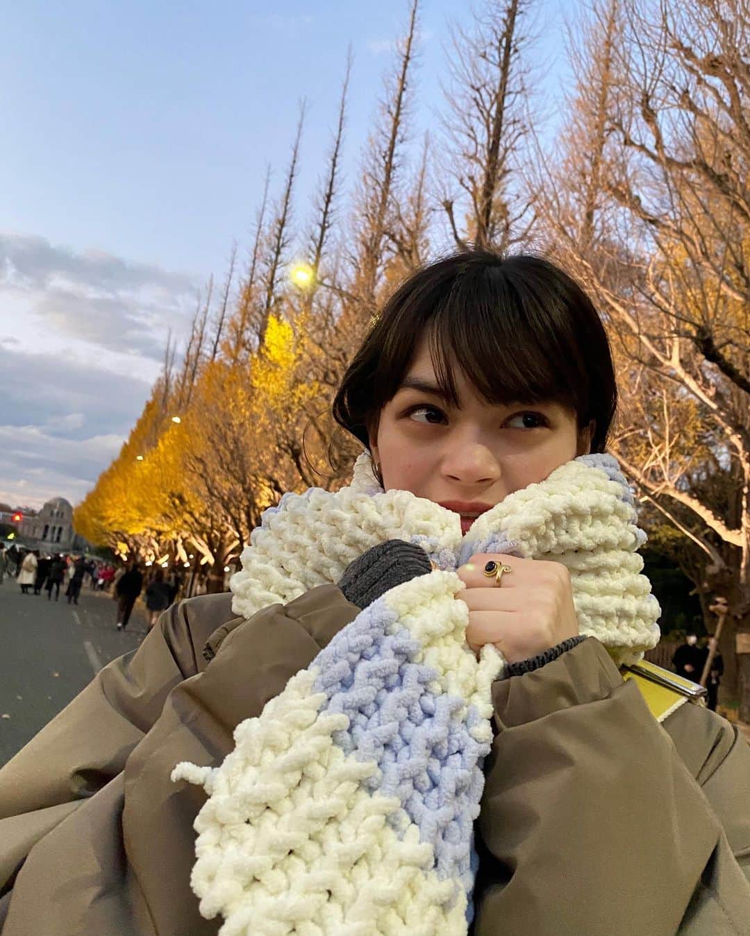 のインスタグラム：「自分で編んだマフラー🧣🧶」