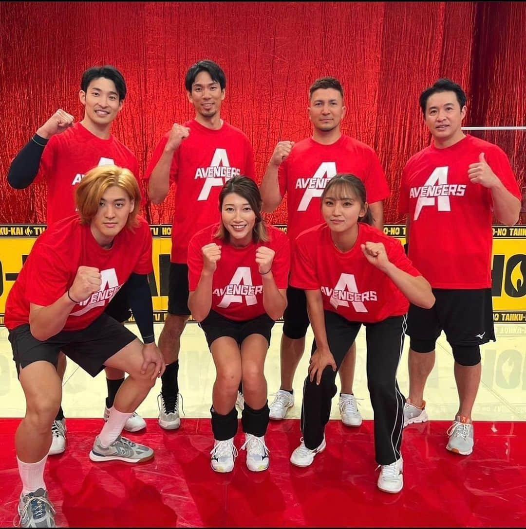 福澤達哉のインスタグラム：「*** I joined top athlete team and playing dodgeball against Japan champion team.☄️💥 We fought them by using our strengths.💪💪💪 Which won do you think?? “Athlete Avengers” Handball 🤾‍♂️ /Baseball ⚾️/Javelin throw ⚡️/ Volleyball 🏐  #炎の体育会TV #アスリートアベンジャーズ #ドッジボール対決 #前回のリベンジ #負けっぱなしはあかん #ハンドボール🤾 #野球⚾️ #槍投げ⚡️ #バレーボール🏐 #最強布陣で挑みます #サムライジャパンに負けじと #熱い戦いしてきました #果たして結果は⁈ #チャオ 12/3（土）夜7時〜『炎の体育会TV』👀 Check it out 👆」