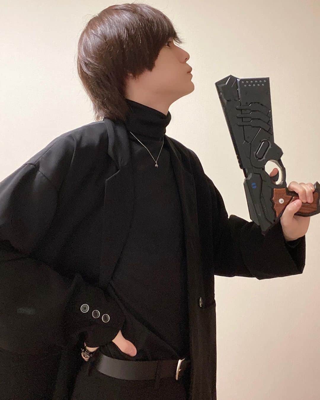 そらびびのインスタグラム：「ゴメンネ…厨二病で…」