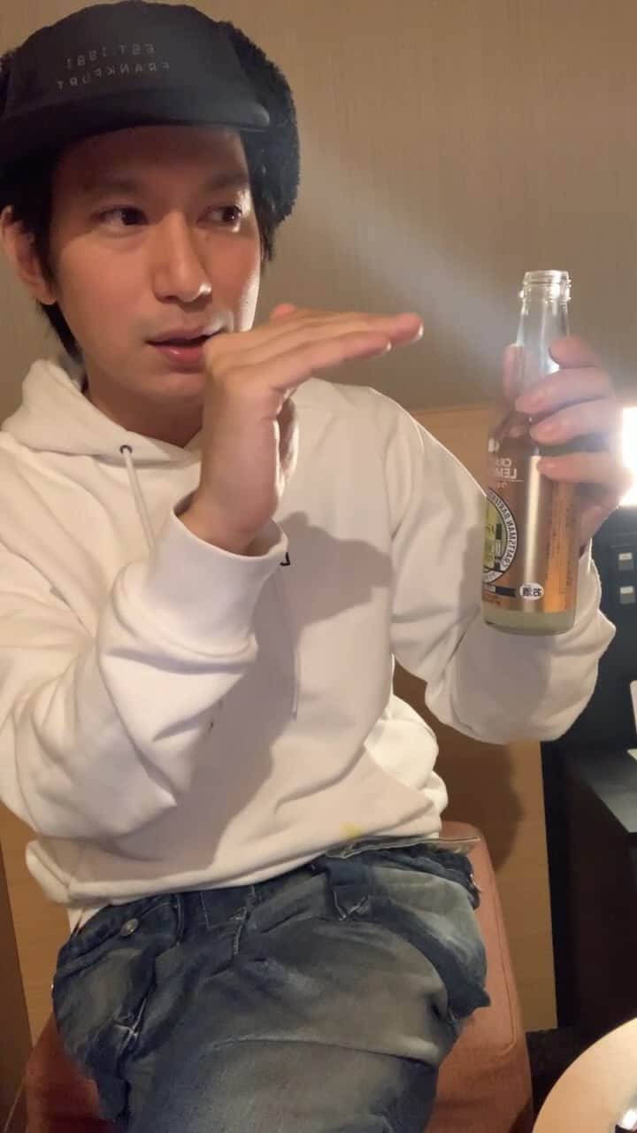 ダイスケのインスタグラム：「岡山市から飲み配信🍶 やがて消します」