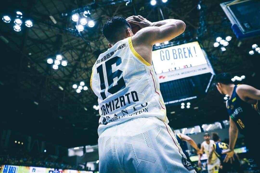 並里成のインスタグラム：「We coming!🚨⚠️🔐」