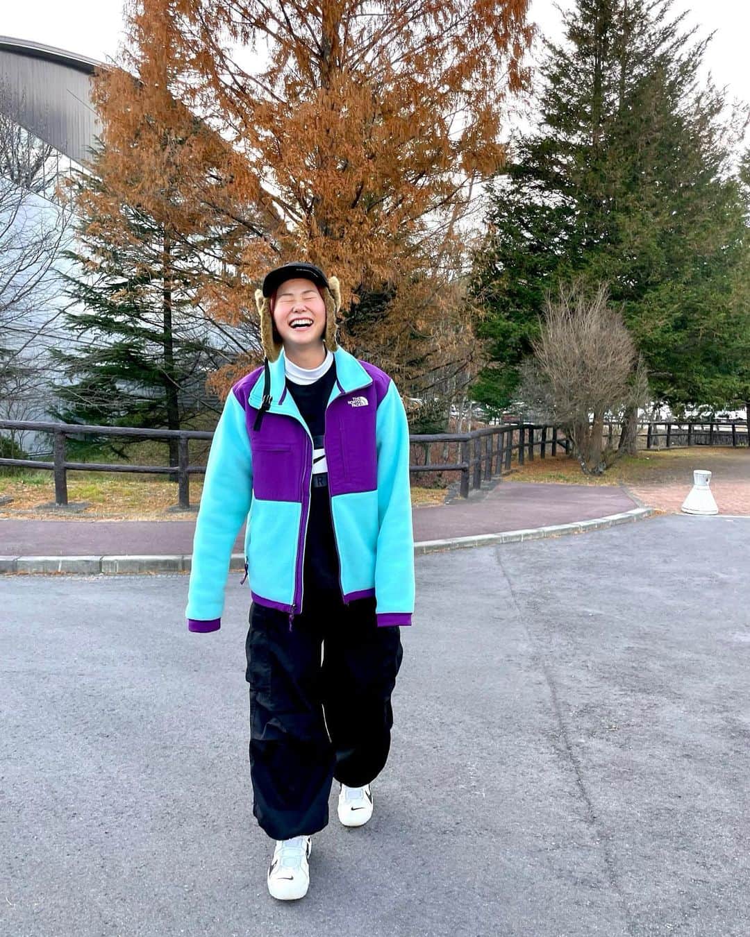 佐藤つば冴のインスタグラム：「12月だ、冬やん凍える⛄️ . 今年もあと1ヶ月きったし やりたいと思ったこと全部やる☺︎ いつもと変わらん . . #そろそろ #ふるかなあ #⛄️❄️」