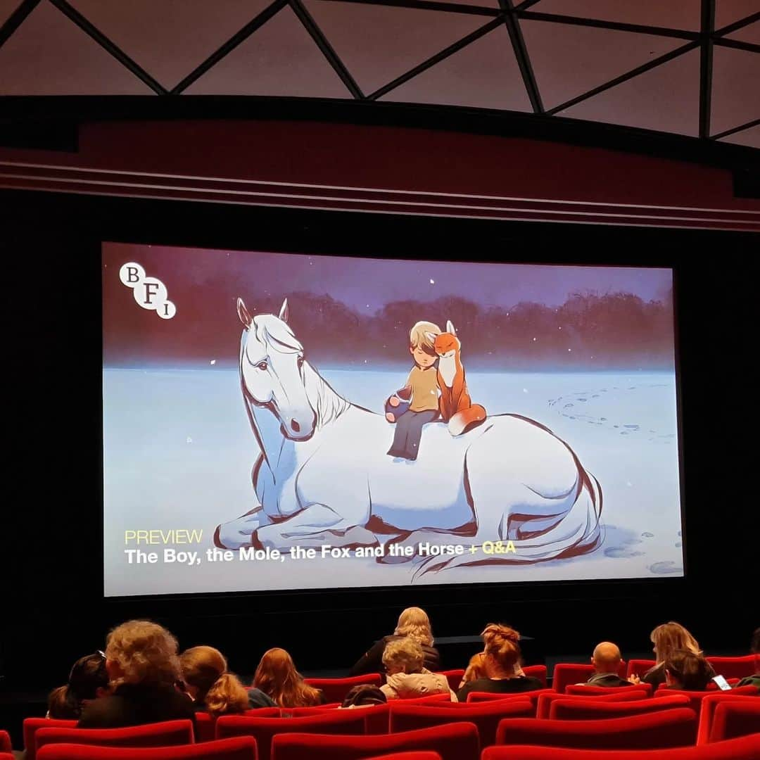 Ami Yamato（ヤマトアミ）のインスタグラム：「Had the pleasure of attending a preview screening and Q&A of an animated adaptation of @CharlieMackesy's "The Boy, The Mole, The Fox, and the Horse" A delightful film with beautiful animation faithful to the illustration style of the book. Also met Charlie and his dog, Barney afterwards! It'll be shown on BBC 1 (and iplayer) over Christmas. ✨ #charliemackesy #theboythemolethefoxandthehorse #bfi #southbank #southbanklondon #london #art #illustration #books #animation @britishfilminstitute」