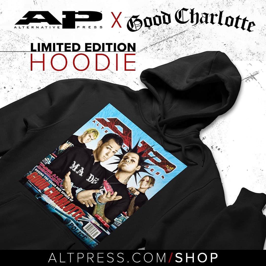 Good Charlotteさんのインスタグラム写真 - (Good CharlotteInstagram)「• SUPER LIMITED GC X @AltPress issue 172   while they last at  AltPress.com/shop」12月3日 3時44分 - goodcharlotteband