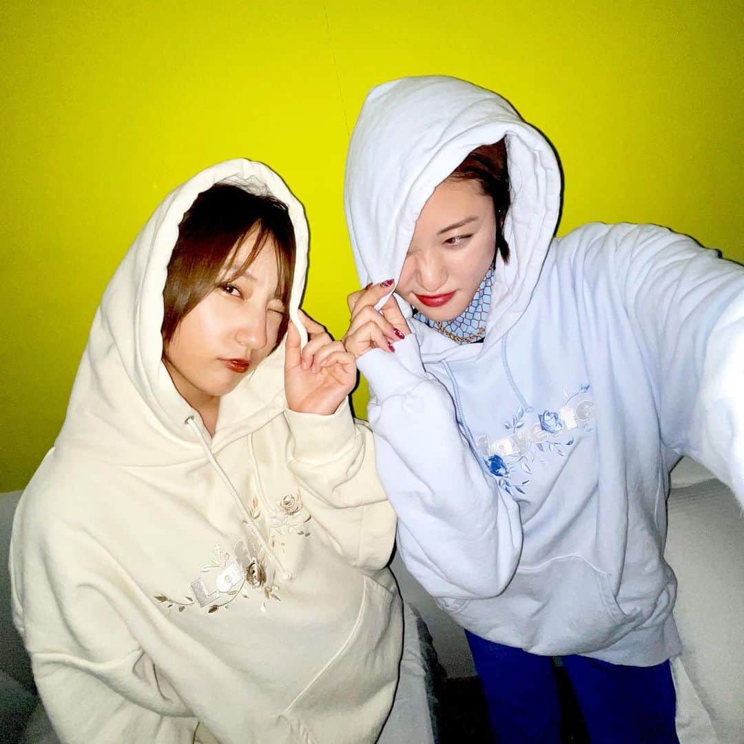 のインスタグラム：「📸❤️‍🔥  risanoとおそろいの @lafayettecrew で思い出TikTokいっぱい撮ったからみてねっ🕺🕺  #lafayette #lfyt #ストリートファッション」