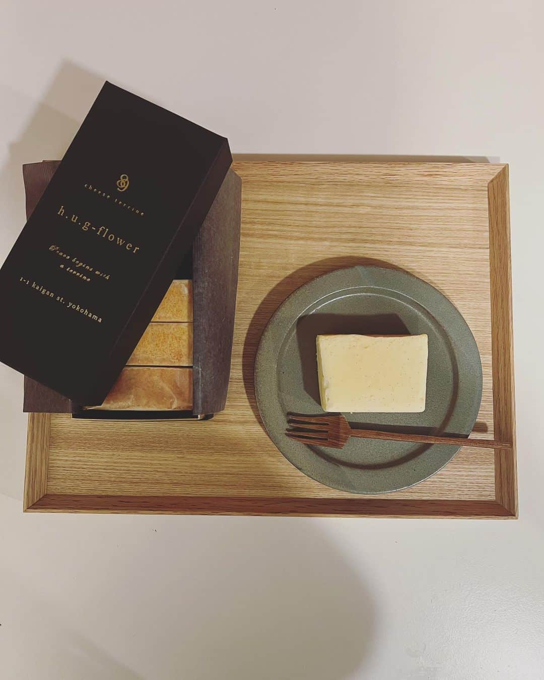 畑野ひろ子のインスタグラム：「感動したチーズケーキ😍 しかも、グルテンフリーなんて👏 @hugflower_inc」