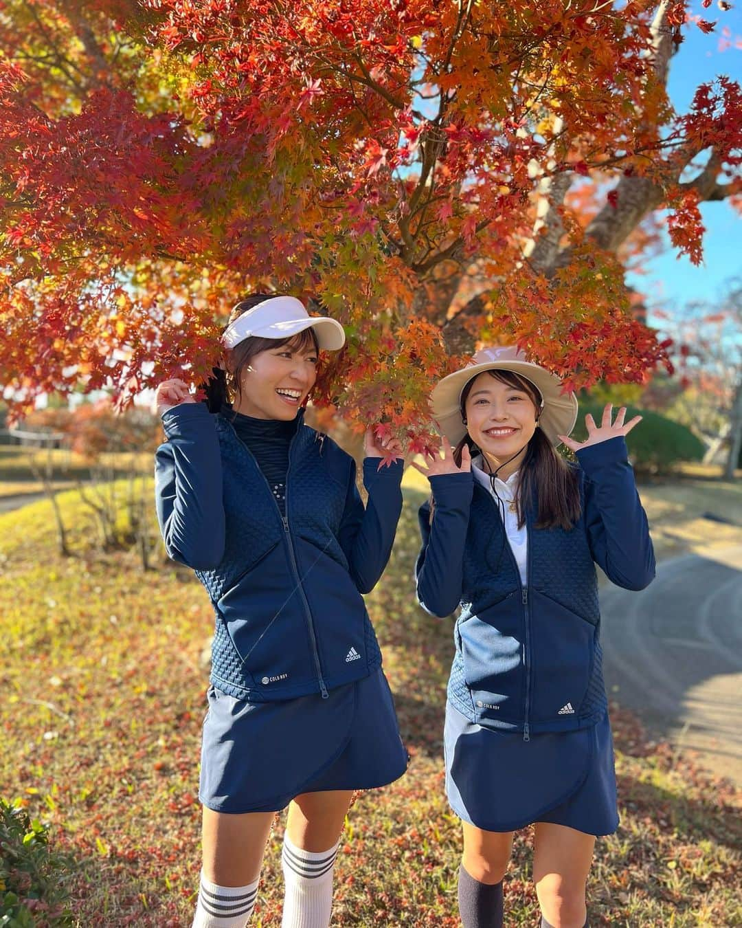 萩原菜乃花さんのインスタグラム写真 - (萩原菜乃花Instagram)「真名カントリークラブ⛳️ 久しぶりにななえちゃんとラウンド🤍  紅葉がすっごくきれいだった🍁  全身 @adidasgolf ♡ COLD RDYシリーズ軽いのに暖かくて冬でもスイングしやすい！！  #adidas#adidasgolf#ourfairway#アディダス#アディダスゴルフ#紅葉#紅葉ゴルフ」12月3日 19時46分 - nanoka_hagiwara