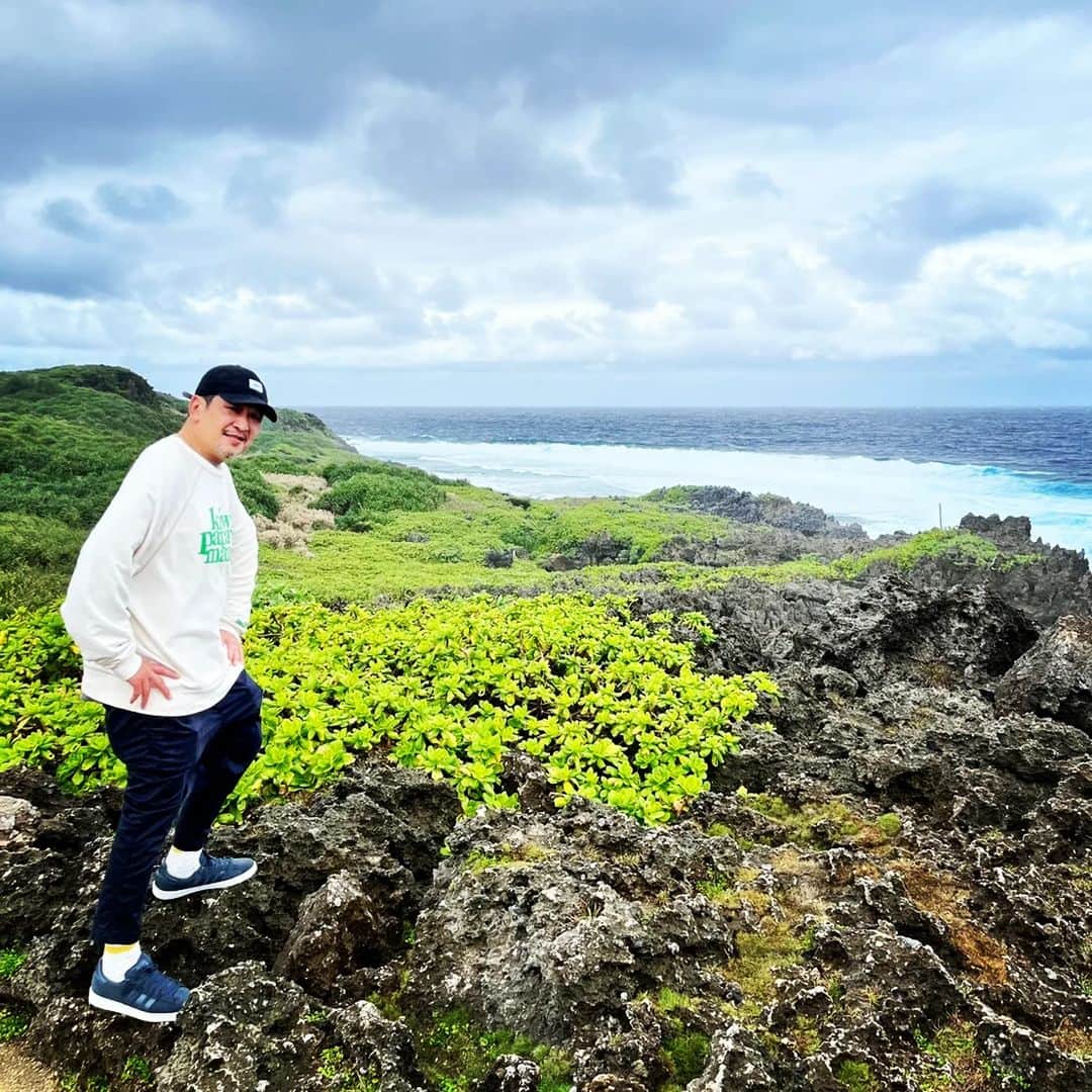 ANI さんのインスタグラム写真 - (ANI Instagram)「この間の日曜にひさびさに沖縄でライブだったので、その後残って沖縄を堪能しました。 辺戸岬、イイ崖でした🎵」12月3日 14時35分 - sdp_ani