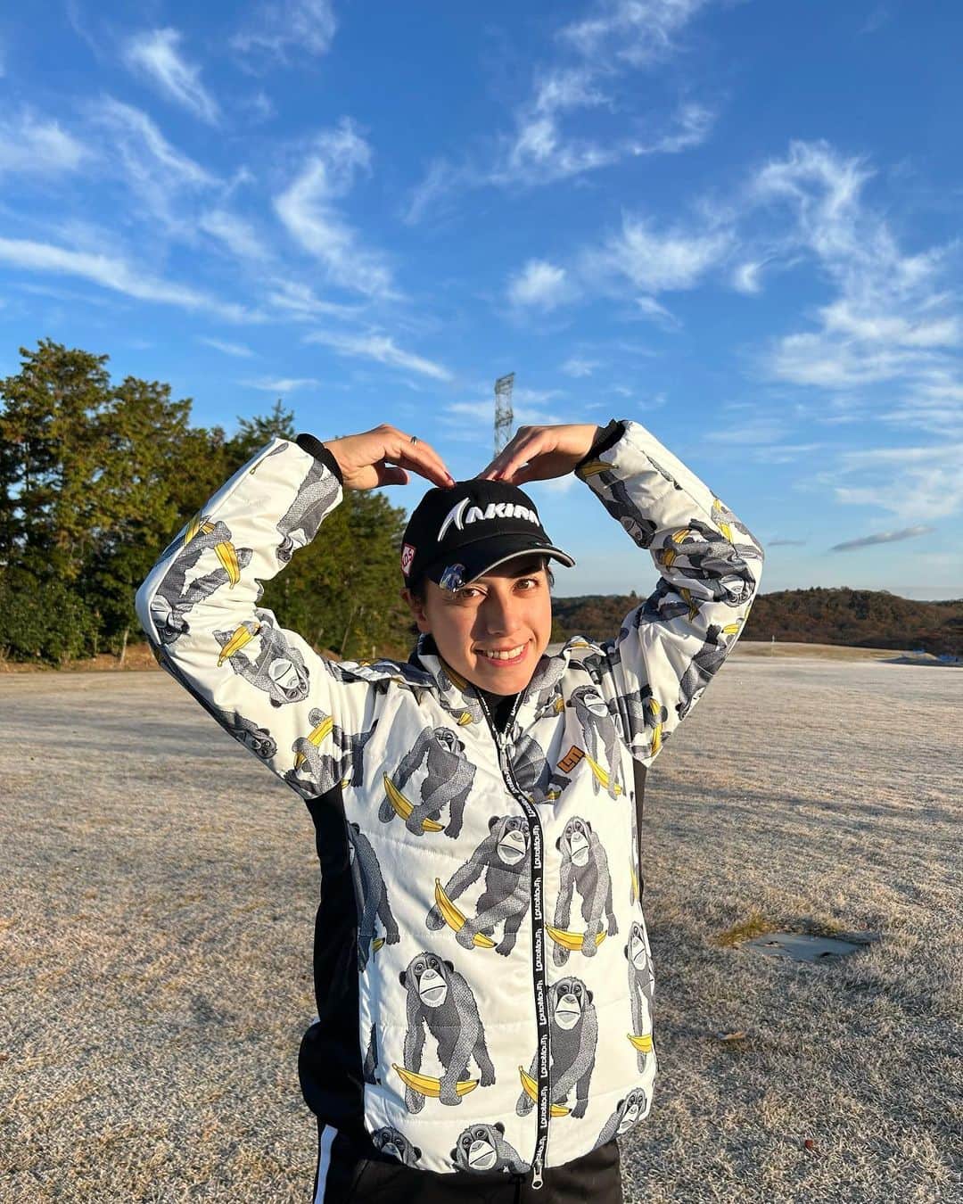 のインスタグラム：「ラウドマウスの中綿ブルゾン！ あったかくて、動ける🐒🍌  #ラウドマウス #loudmouth #lmclip #ラウドマウスコーデ #チームラウドマウス #ゴルフ #ゴルフウェア #チンパンジー」