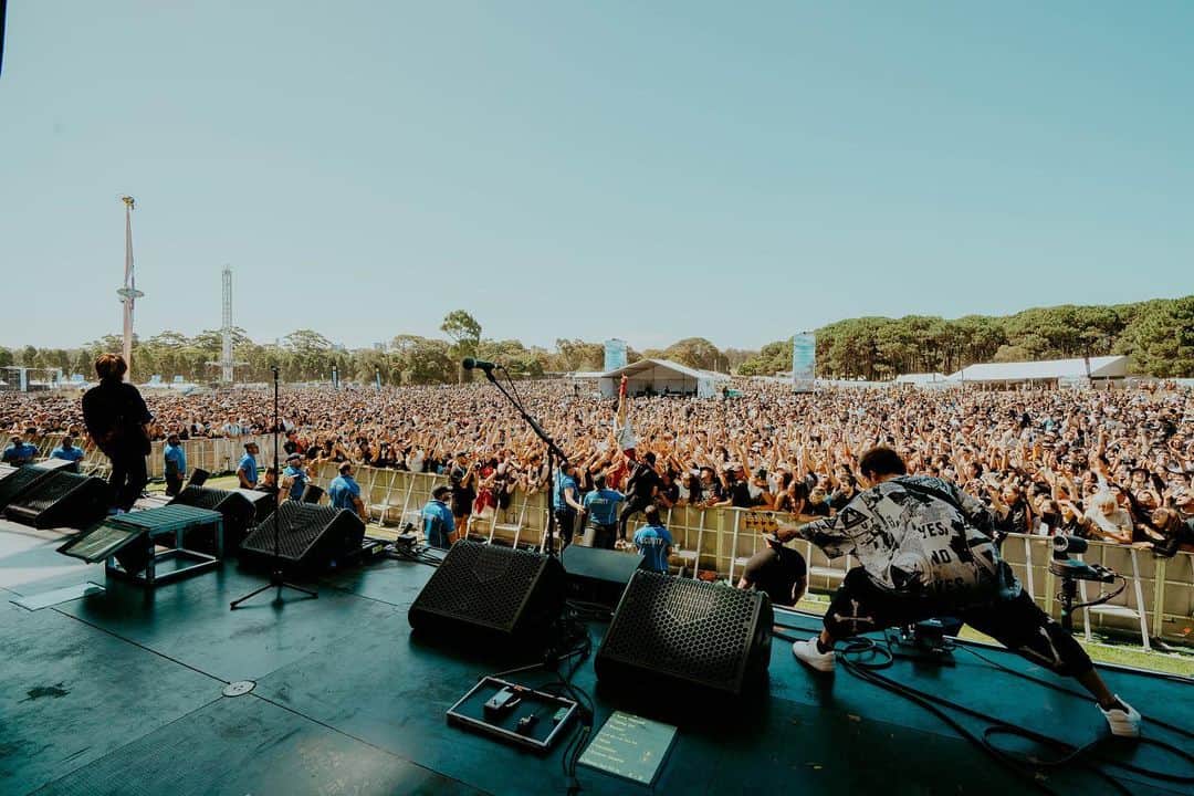 Taka のインスタグラム：「Sydney!!!!! It was so much fun!! Thank you for having us @goodthingsfestival  @jessdrews」