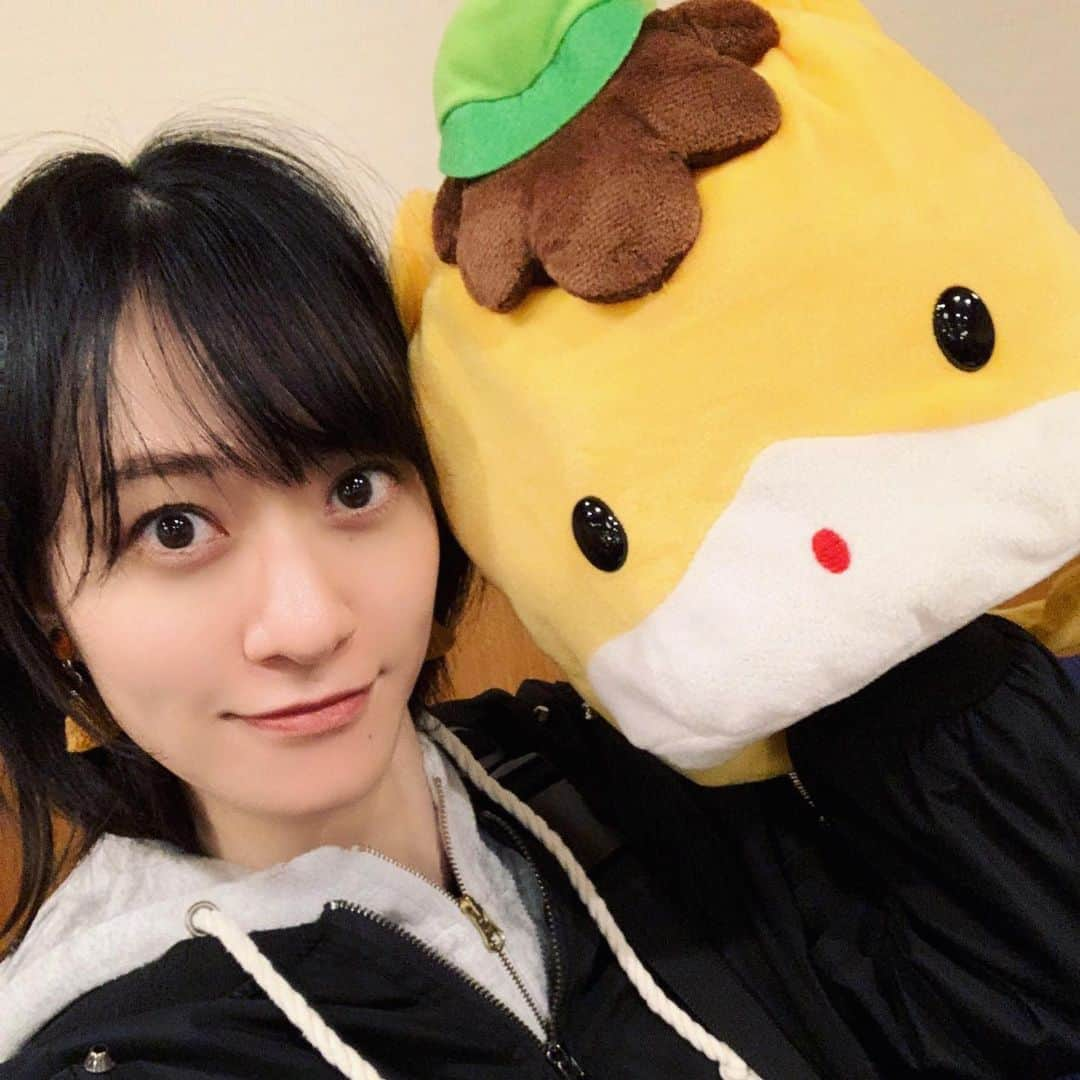 小板奈央美のインスタグラム：「これが🎩▶︎▶︎▶︎こう❤️ ・ ぐんまちゃんにハマった日🐴 というか、黄色いゆるキャラにハマりやすい傾向にある小板です☺︎ ・ ・ #ゆるキャラ #可愛い  #ぐんまちゃん」