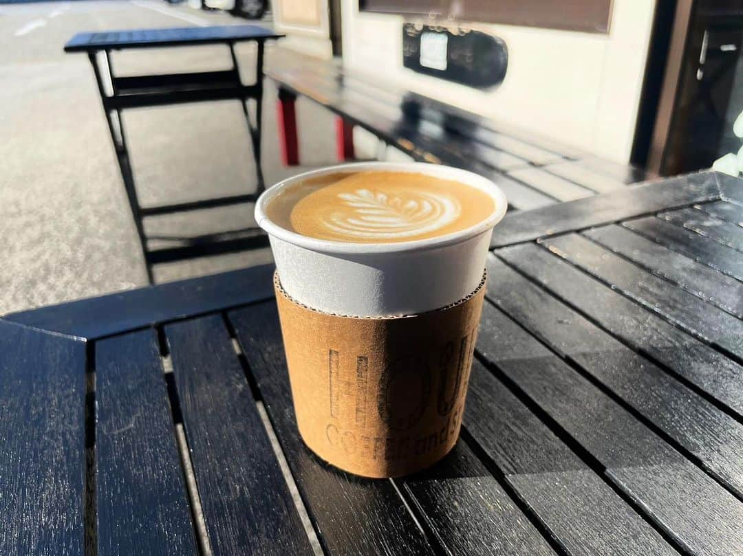 houeicoffeeさんのインスタグラム写真 - (houeicoffeeInstagram)「latté！  #コーヒー成田 #成田山 #コーヒー巡り #コーヒー好きと繋がりたい #コーヒー大好き #コーヒー部 #コーヒー豆専門店 #narita #コーヒーん時間 #コーヒー専門店 #コーヒーライフ #成田カフェ #成田山新勝寺 #成田空港 #houeicoffee   http://houeicoffee.com/monzen/」12月3日 17時39分 - houeicoffee