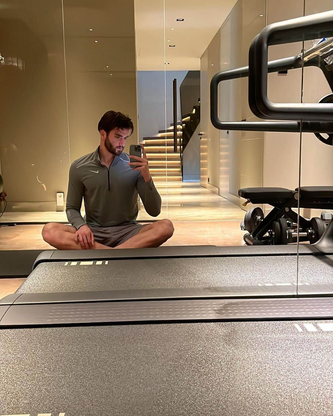 ウェスレイ・ホードさんのインスタグラム写真 - (ウェスレイ・ホードInstagram)「Morning ritual 🧘🏻‍♂️🏋🏻‍♂️🤙🏼」12月3日 20時22分 - wesleyhoedt14