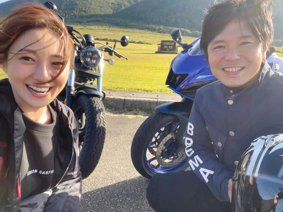 久野静香のインスタグラム：「＊ 『大人のバイク時間MOTORISE』で、 中野真矢さんとツーリングに行ってきました🏍 中野さんのライディング、 島根の絶景と共に、映えてました✨ ⁡ 【BS11】大人のバイク時間MOTORISE ●出雲編　12月4日、18日（再放送）22時〜 ●雲南編　12月11日、25日（再放送）22時〜 ⁡ #MOTORISE #中野真矢 さん #島根 #バイク #ツーリング」