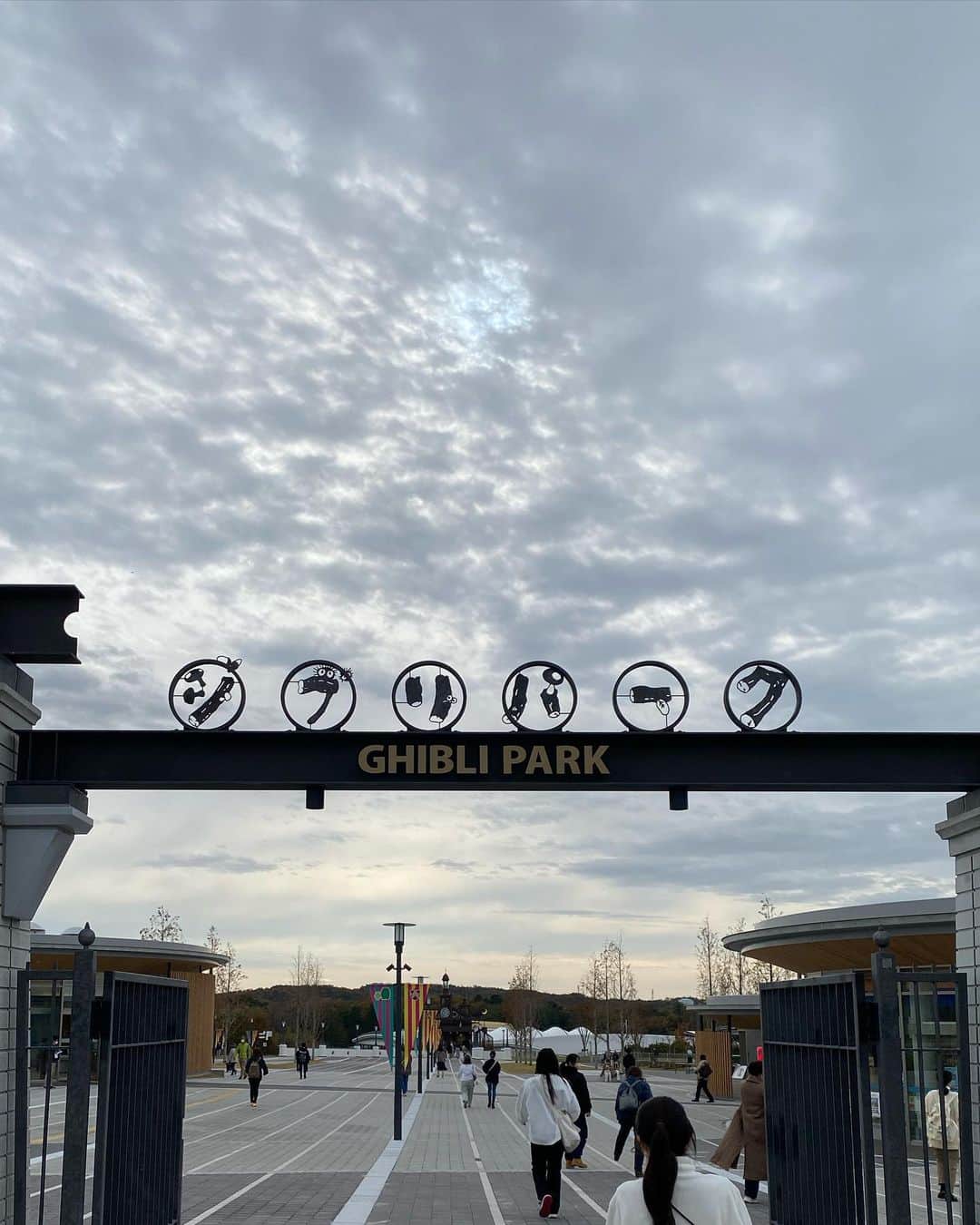 大熊李のインスタグラム：「・ ・ ・ ・ 幸せな時間だった🤍 #ジブリパーク」