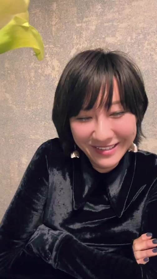 風間ゆみえのインスタグラム：「気まぐれInstagram Live  お役立ち情報ありそうですが、 ところどころ私消えたりします。  アーカイブ残す予定していなかったもので😅🙏  それをふまえてご覧下さい😂😊」