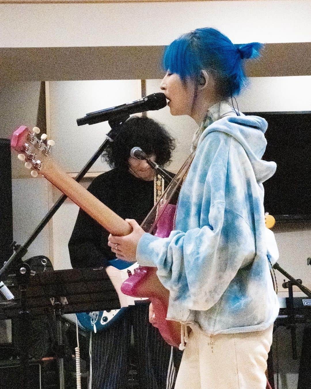 PORINのインスタグラム：「Pii×iiiii〜庭に集う〜 12/8 19時開演 お庭でまってます🪷」