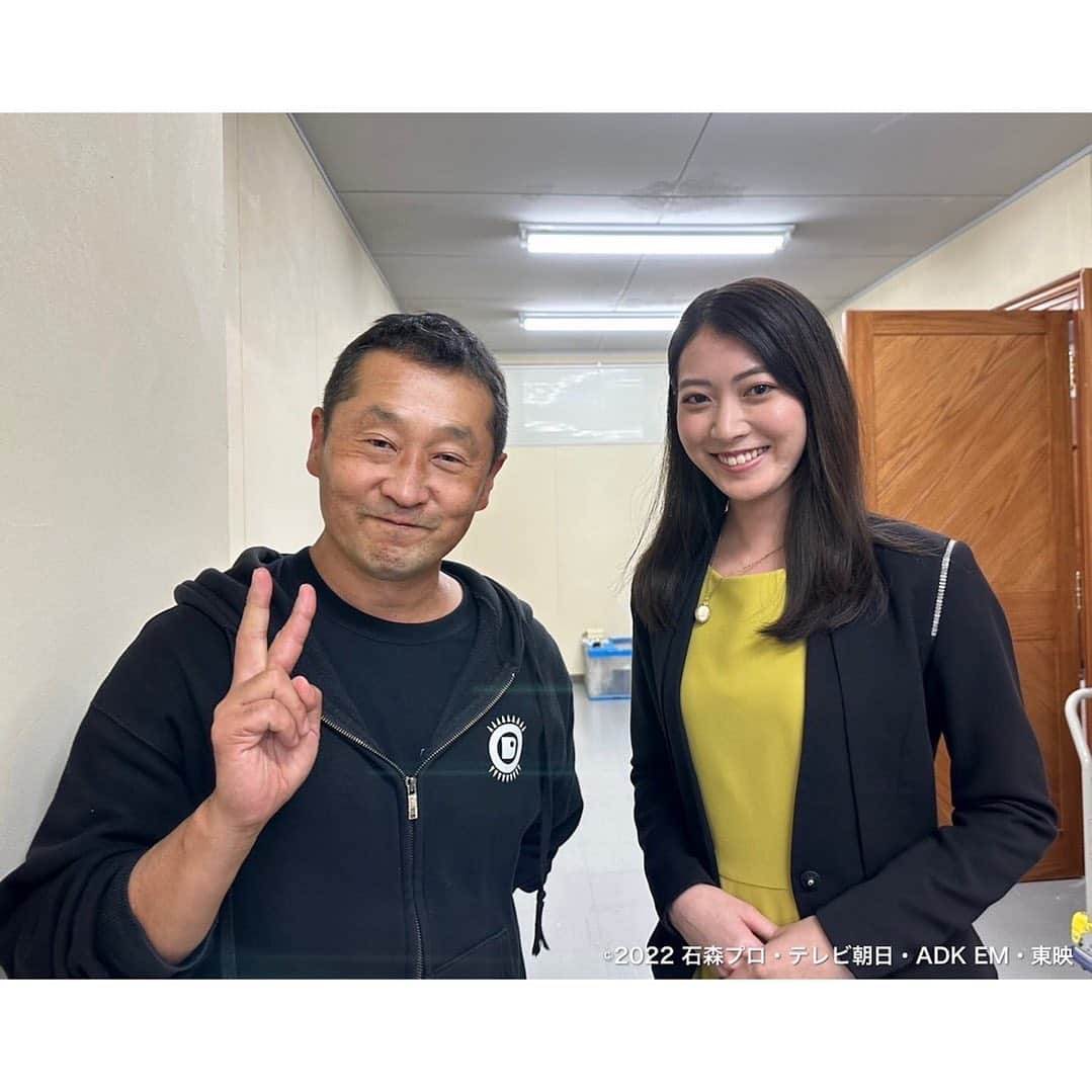 のインスタグラム：「⁡ 「仮面ライダーギーツ」第13話ありがとうございました！ ⁡ ニラム様とサマス初登場でした！　 いかがだったでしょうか？ これからどう物語に絡んでいくのか… 仮面ライダーギーツがどう進んでいくのか、私も楽しみです！ ⁡ そして、 13話〜15話で監督をする坂本さんとお写真撮っていただきました☺️ 実は高校生の時に坂本監督の作品でお世話になり、約10年ぶりの再会なのです！ またこうしてご一緒にお仕事できる事、心から嬉しく思います😌 ⁡ #仮面ライダー #仮面ライダーギーツ」