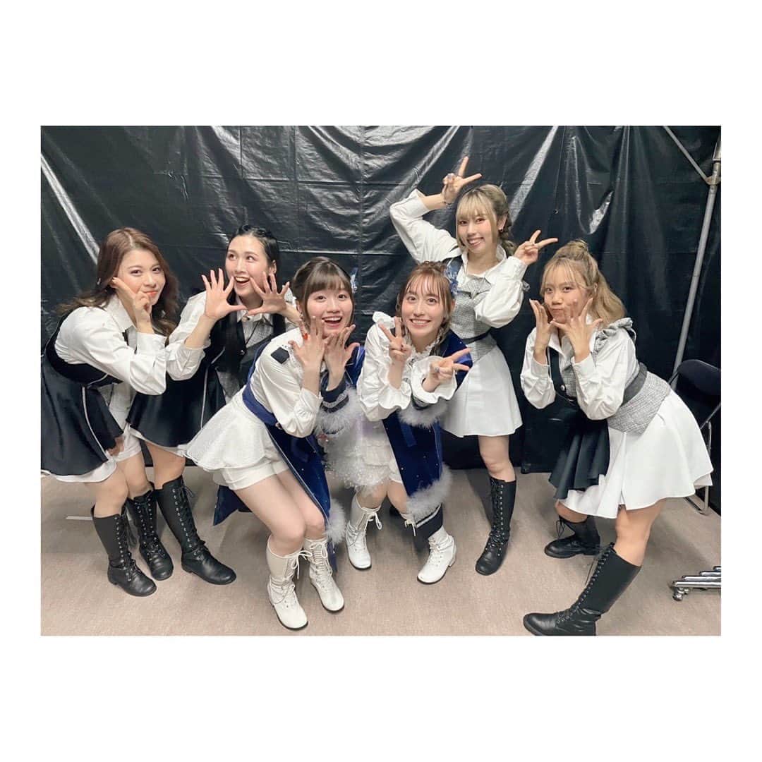 のぐちゆりさんのインスタグラム写真 - (のぐちゆりInstagram)「#cgコンステ Fav+rica「ダンシング・デッド」🧟‍♀️②  この曲はなんといっても…！チームFav+ricaダンサーズのみなさんをなくしては語れません……！😭😭✨ 全員で合わせて踊る時間も本当に限られてて、というか足りなくて😭急遽追加で集まれる日を決めて一緒に練習をしてくださいました🥺 ダンサーさんと絡む振付や決めポーズも、どうやったらカッコ良く決まるか相談にのってくださったり…🥺✨✨ りょうちゃん、るかぴ、みなみちゃん、うさぴ☺️一緒にステージに立てて本当に嬉しかったです！！！ ありがとうございました🧟‍♀️♡  #cgコンステ_day2  #及川雫 #諸星きらり #佐藤心」12月4日 15時34分 - chan_yuyu_ri