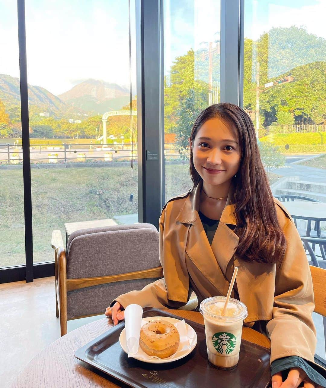 生形由佳さんのインスタグラム写真 - (生形由佳Instagram)「・ 美しい景色を見ながら 朝活スタバ最高でした⛰  #別府グルメ #大分グルメ  #スタバ #別府旅行」12月4日 18時02分 - yuka.ub
