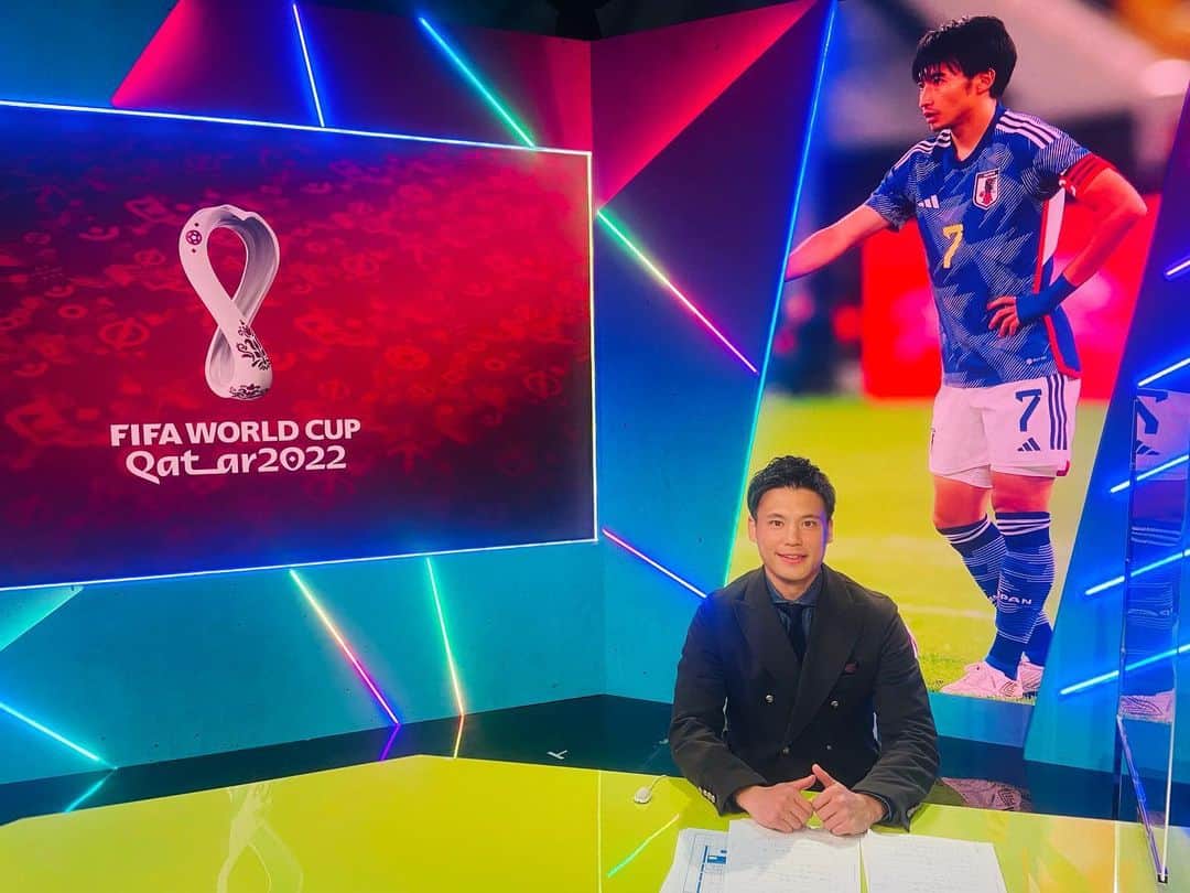 宮市亮のインスタグラム：「NHK総合「 FIFA ワールドカップ2022  デイリーハイライト」 にゲスト出演させて頂きました❗️ 熱い戦いが日々繰り広げられていて本当に興奮しますね🔥素敵な経験をさせて頂きありがとうございました！#nhk」