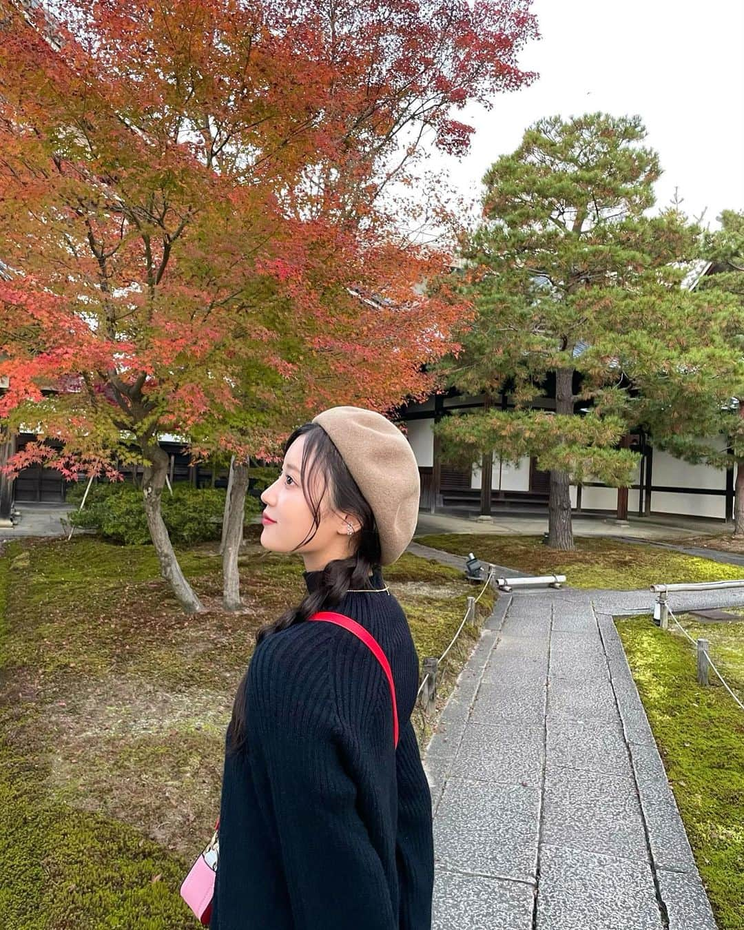 月野有菜のインスタグラム：「寒くなりましたね🍂 これからもーっと寒くなるのでしっかり防寒しましょうね☃️」