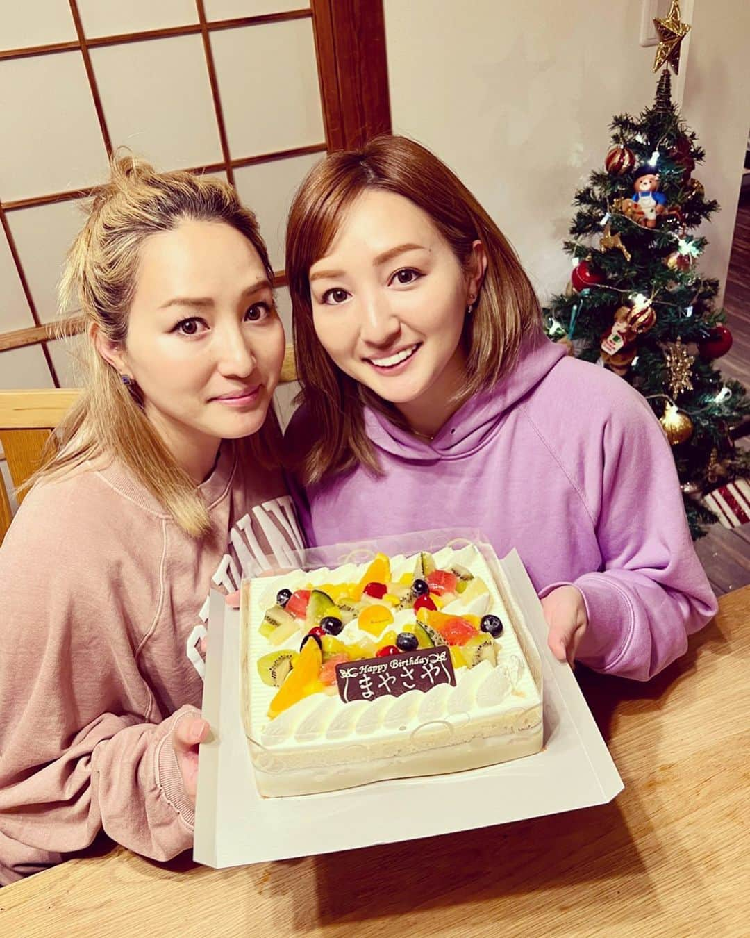 木村真野さんのインスタグラム写真 - (木村真野Instagram)「2022.12.05🎂 みんなありがとう✨💓 #happybirthday #mayasaya #twins」12月5日 4時30分 - mayakimura5