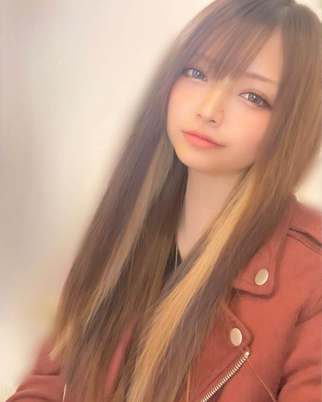 かわうそちゃんさんのインスタグラム写真 - (かわうそちゃんInstagram)「今日はなんの日？😶💬  【 国際ボランティア・デー 】  1985年12月の国連総会により制定されたんだって👀💡´-  国際デーのひとつで英語表記は 「International Volunteer Day：IVD」  世界中の経済と社会開発の推進のため、 ボランティア活動の貢献に対する認識を高め、 社会のあらゆる層からより多くの人々が 国内外においてボランティア活動に参加 できる機運を高める日なんだって！  この日には、世界各地でシンポジウムの実施、 あるいはフェスティバルや表彰、展示会、募金、 ワークショップなどの様々な取り組みが行われているんだって！  #2022 #12月5日 #今日はなんの日 #12月  #月曜日 #国際ボランティアデー #国際  #ボランティアデー #ボランティア  #internationalvolunteerday #ivd  #シンポジウム #フェスティバル  #表彰 #展示会 #募金 #ワークショップ  #世界土壌デー #土壌 #アルバムの日 #アルバム  #バミューダトライアングルの日  #バミューダトライアングル  #みたらしだんごの日 #みたらしだんご #だんご  #長城清心丸の日 #長城清心丸  #かわうそちゃん #かわうそ」12月5日 6時07分 - kawausochan_1