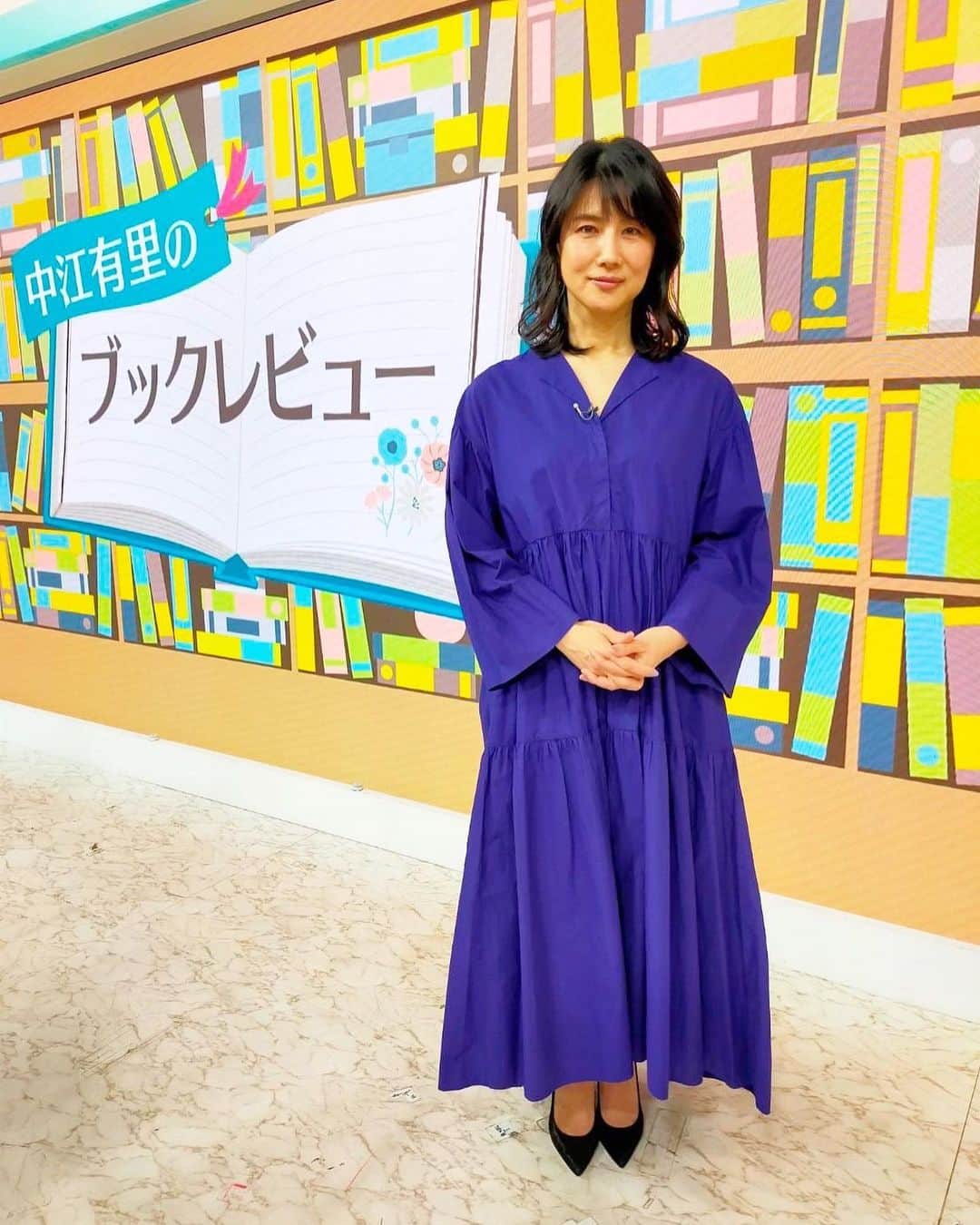 中江有里のインスタグラム：「本日のブックレビューです。  詳細はhttps://www.nhk.or.jp/shutoken/hirumae/20221205.html  番組でおすすめした、本たちです。  #パサンドバイヌキテパ #malakalanchoe  #中江有里  #nhk #ひるまえほっと #ブックレビュー」