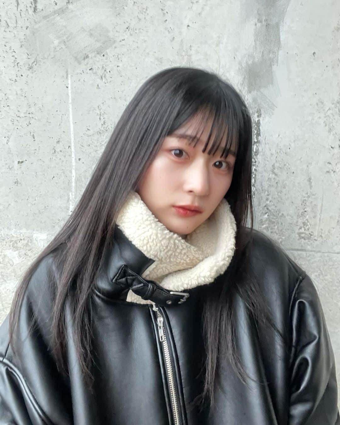 のインスタグラム：「かわいいアウターゲットした☃️🤍 最近寒いからホッカイロたくさんもってお出かけしようね👌🏻 ̖́-‬   #wego  #ウィゴー  #wegoコーデ  #wegoアウター @wego_official」