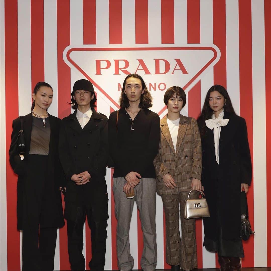 樫本琳花のインスタグラム：「-PRADA-  "PRADA HOLIDAY POP UP"  代官山 T-Site Garden Galleryにて.  12月29日まで🙌  #prada」