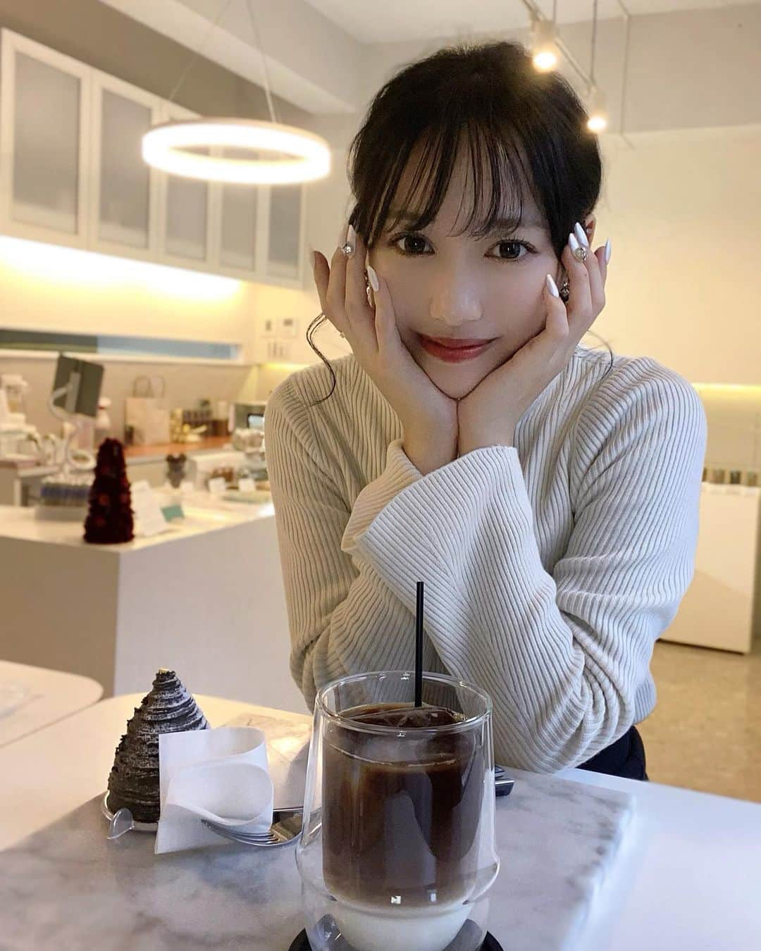 さなべいびーのインスタグラム：「🤍🤍」