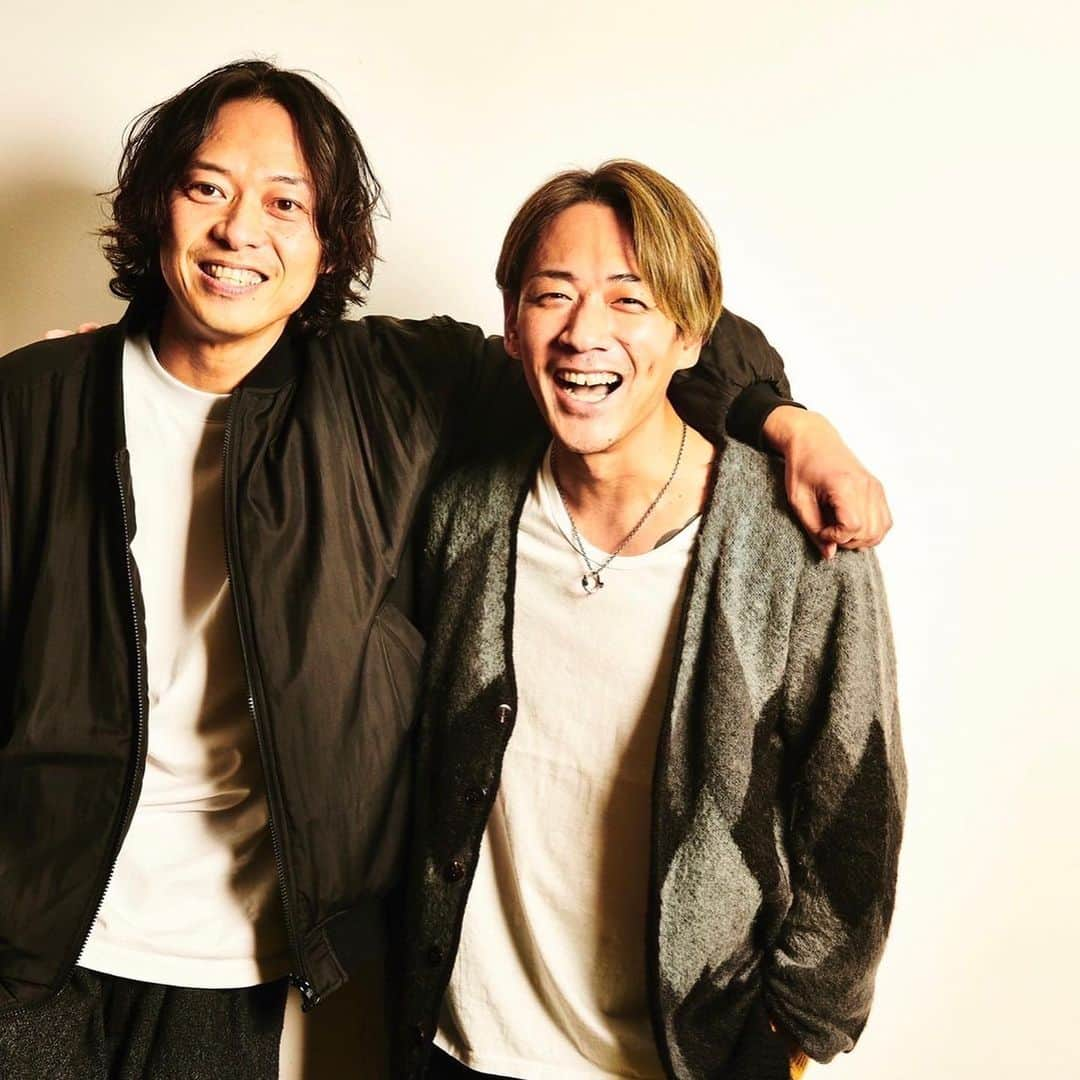 村松拓さんのインスタグラム写真 - (村松拓Instagram)「【とまとくらぶ】  山田将司（THE BACK HORN）さんとのユニット"とまとくらぶ"。12/14(水)に初音源「故郷」の配信リリースが決定。  オフィシャルTwitter(@TOMATOCLUB_OFCL)も開設しました☺︎  皆さんどうぞよろしくお願いします🍅  #とまとくらぶ  #山田将司 #村松拓」12月5日 12時38分 - takkyun_ncis