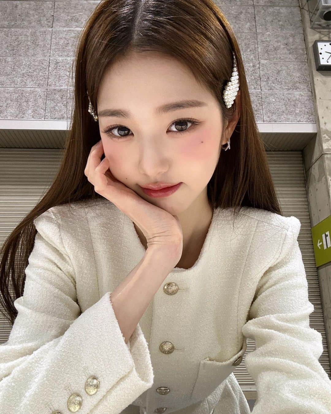 のインスタグラム：「hello🐻  #IVE #JANGWONYOUNG #WONYOUNG #아이브 #장원영 #원영」