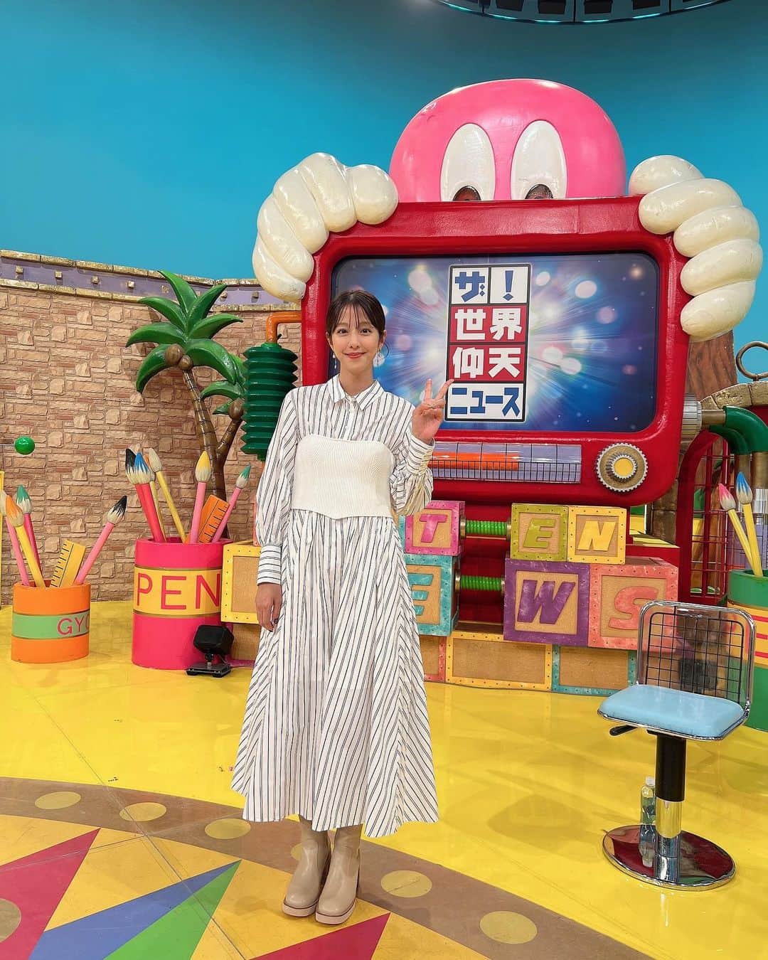 のインスタグラム：「ザ！世界仰天ニュース 「2022年！あの事件の裏側& アントニオ猪木の真実SP」 明日12月6日21時からです！  ずーっとみていた番組だから 緊張しまくりだったけど 凄く楽しかった収録でした🫣❤️  one-piece @snidel_official pierce @saze_accessory boots @moussyofficial」