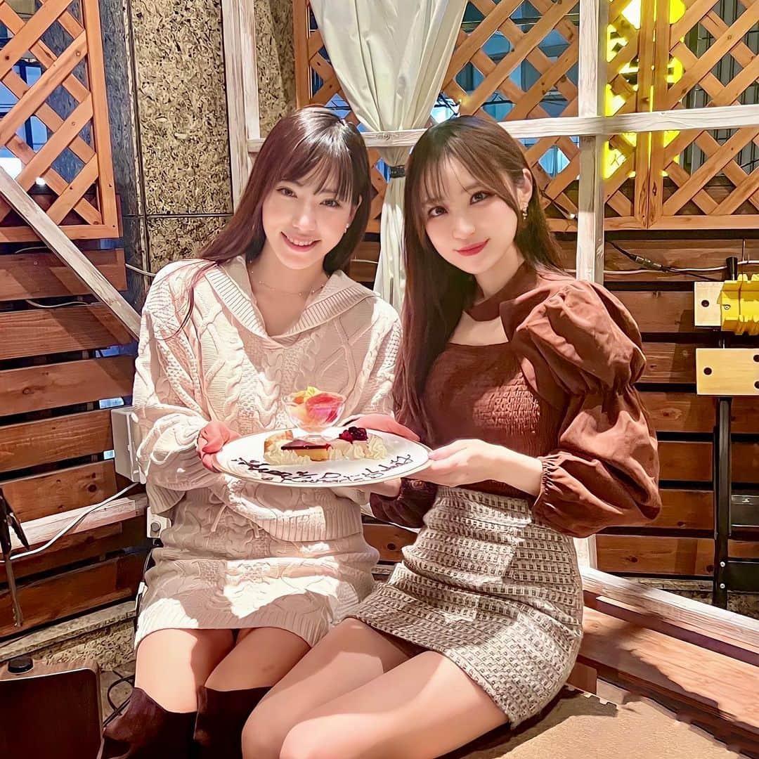 小越しほみのグルメインスタ